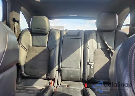 2013 Porsche Cayenne Gts из США, поврежденный, VIN WP1AD2A24DLA71192